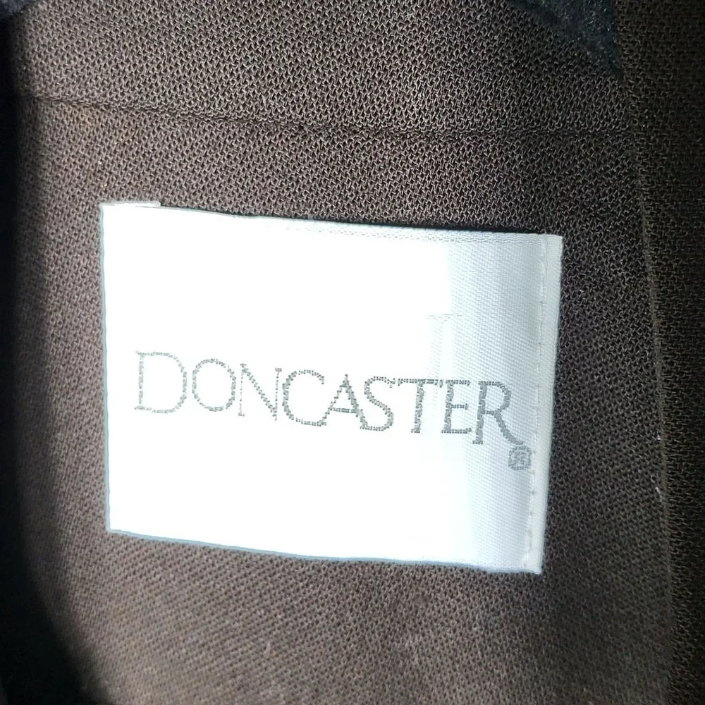 Doncaster Women's 100% Wool Brown‎ Plaid Blazer Size 8 Career Fall Office Winter